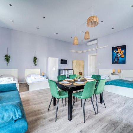 Apartamento Downtown Delight - Erzsebet Blvd - 13 Ppl Budapest Exterior foto