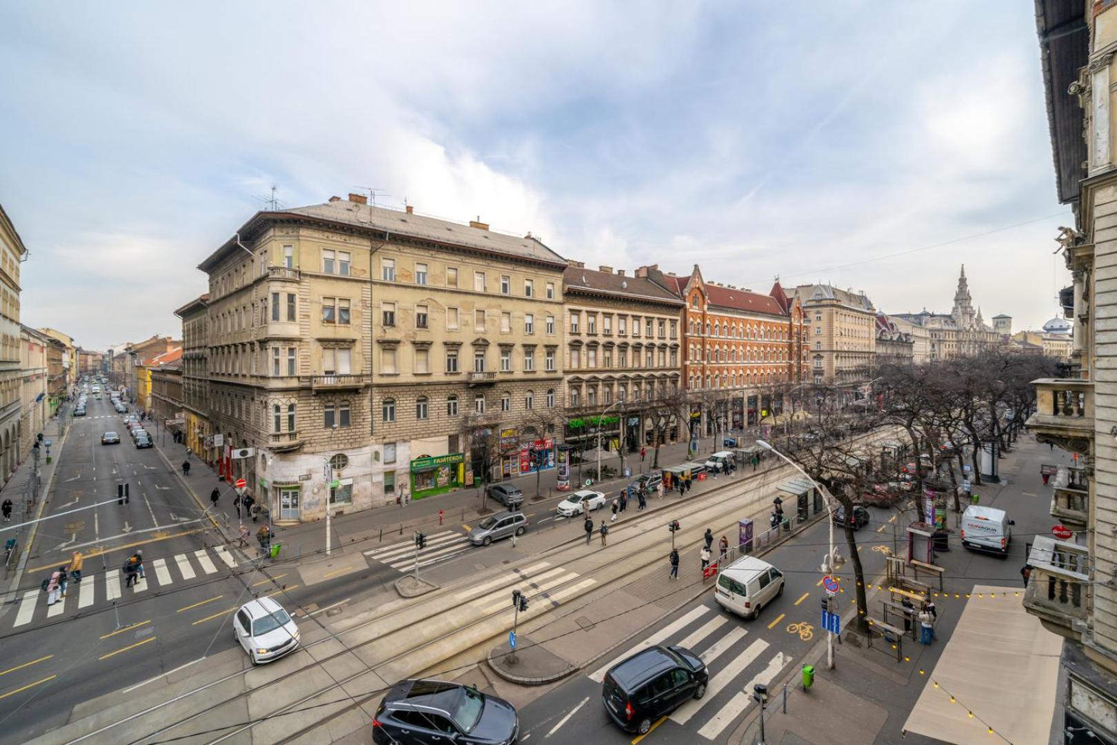 Apartamento Downtown Delight - Erzsebet Blvd - 13 Ppl Budapest Exterior foto